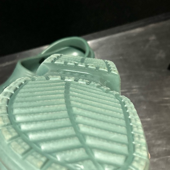 Crocs - Picture 5 of 9